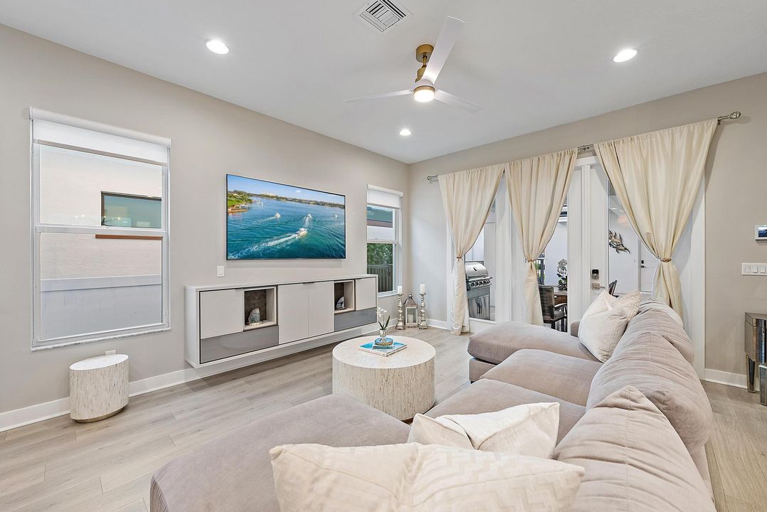 For Sale: $1,499,000 (3 beds, 3 baths, 3002 Square Feet)