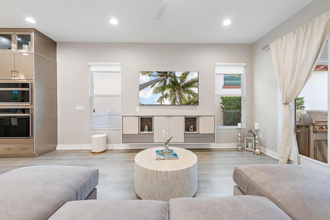 For Sale: $1,499,000 (3 beds, 3 baths, 3002 Square Feet)