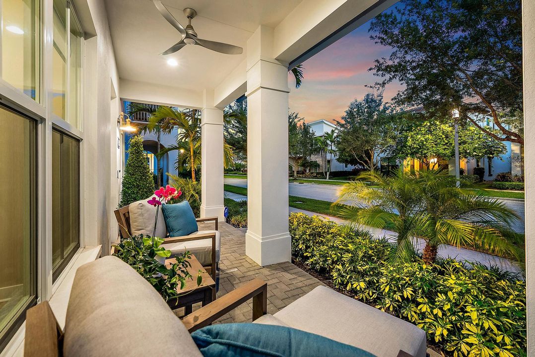 For Sale: $1,499,000 (3 beds, 3 baths, 3002 Square Feet)