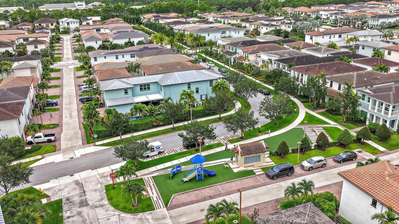 For Sale: $1,499,000 (3 beds, 3 baths, 3002 Square Feet)