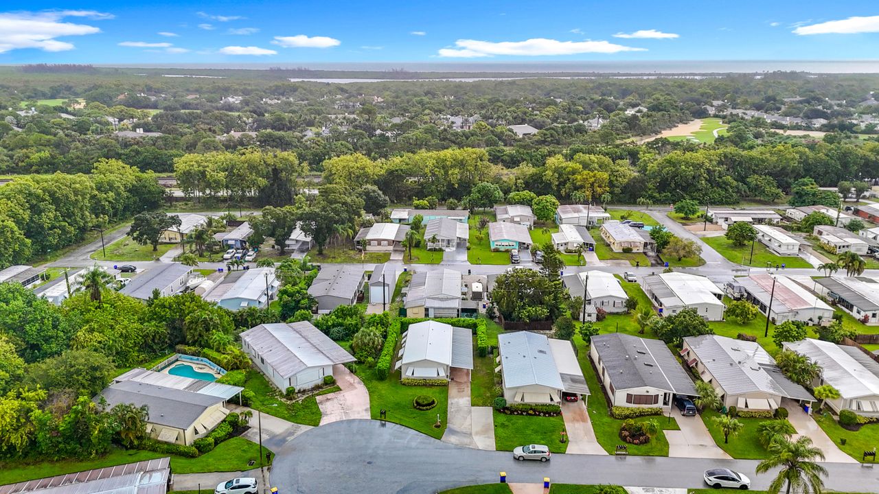 En Venta: $287,500 (2 camas, 2 baños, 1175 Pies cuadrados)