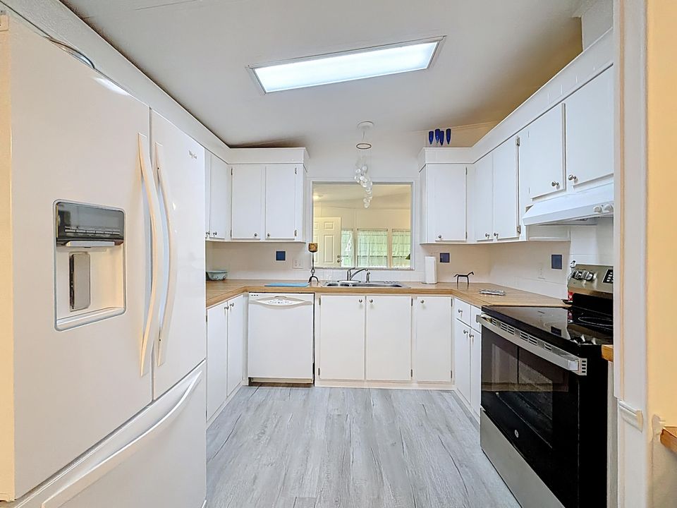 En Venta: $287,500 (2 camas, 2 baños, 1175 Pies cuadrados)