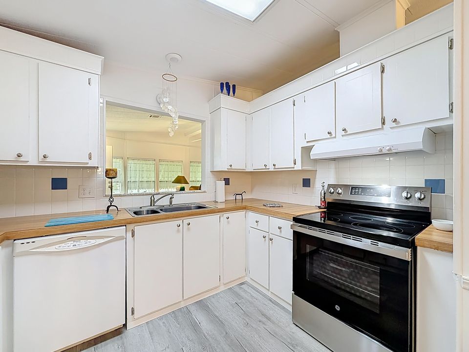 En Venta: $287,500 (2 camas, 2 baños, 1175 Pies cuadrados)