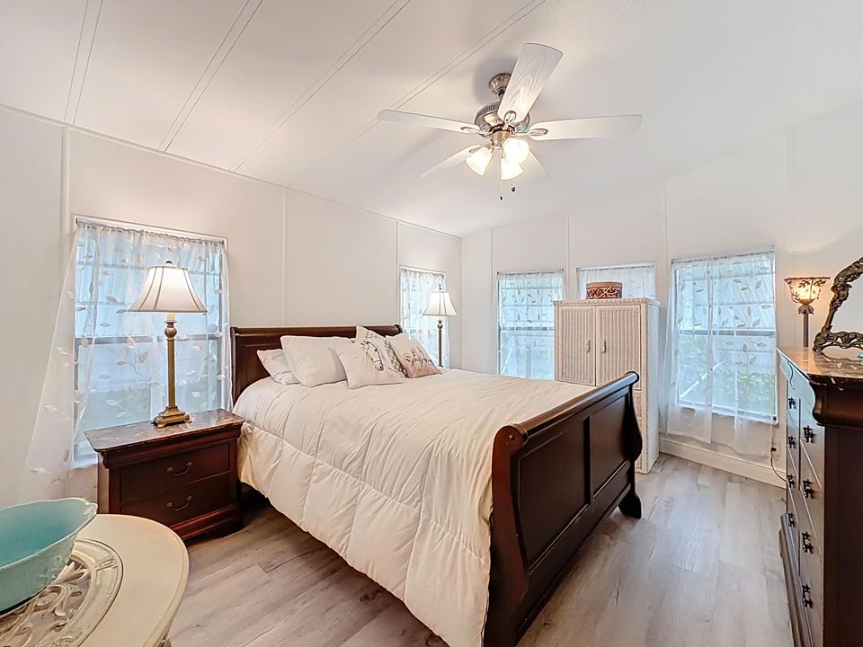 En Venta: $287,500 (2 camas, 2 baños, 1175 Pies cuadrados)