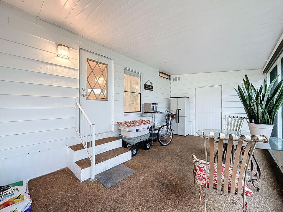 En Venta: $287,500 (2 camas, 2 baños, 1175 Pies cuadrados)