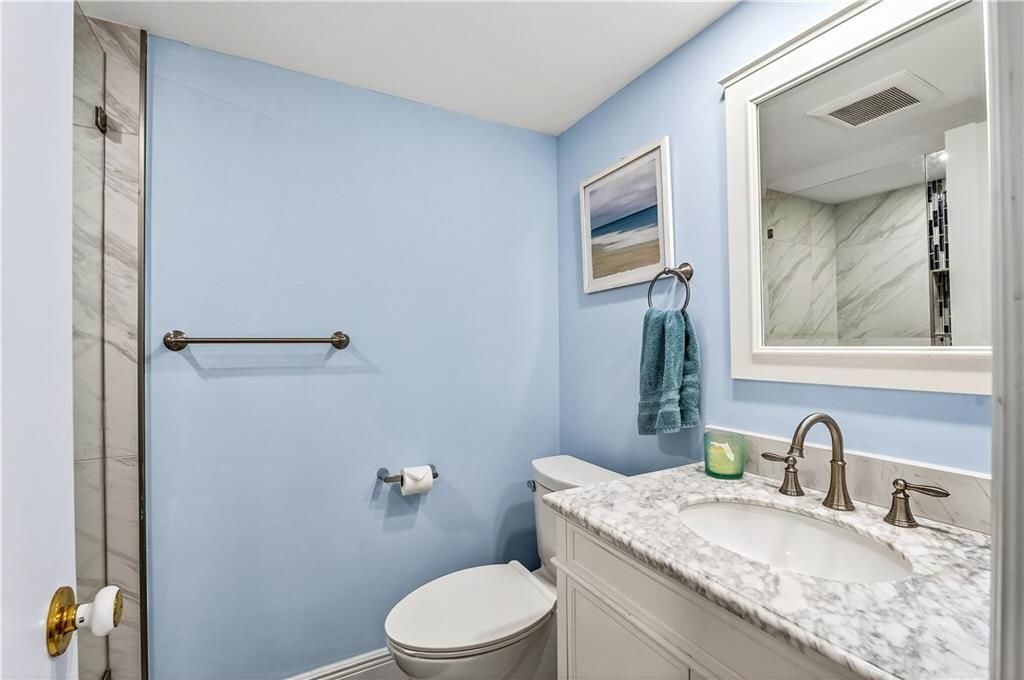 Под контрактом: $275,000 (2 спален, 2 ванн, 1154 Квадратных фут)