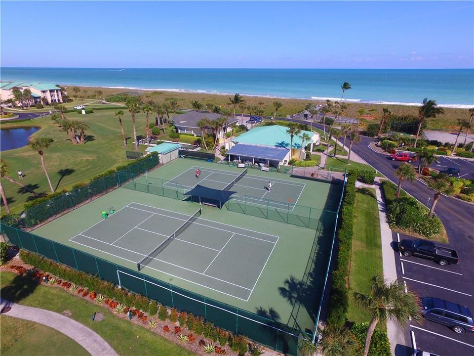 Под контрактом: $275,000 (2 спален, 2 ванн, 1154 Квадратных фут)