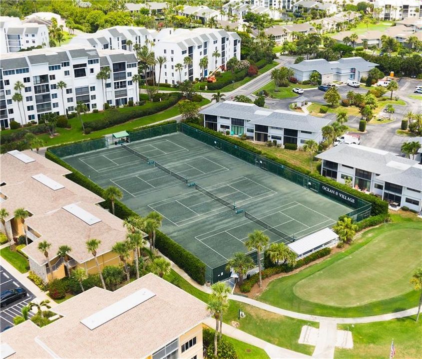 Под контрактом: $275,000 (2 спален, 2 ванн, 1154 Квадратных фут)