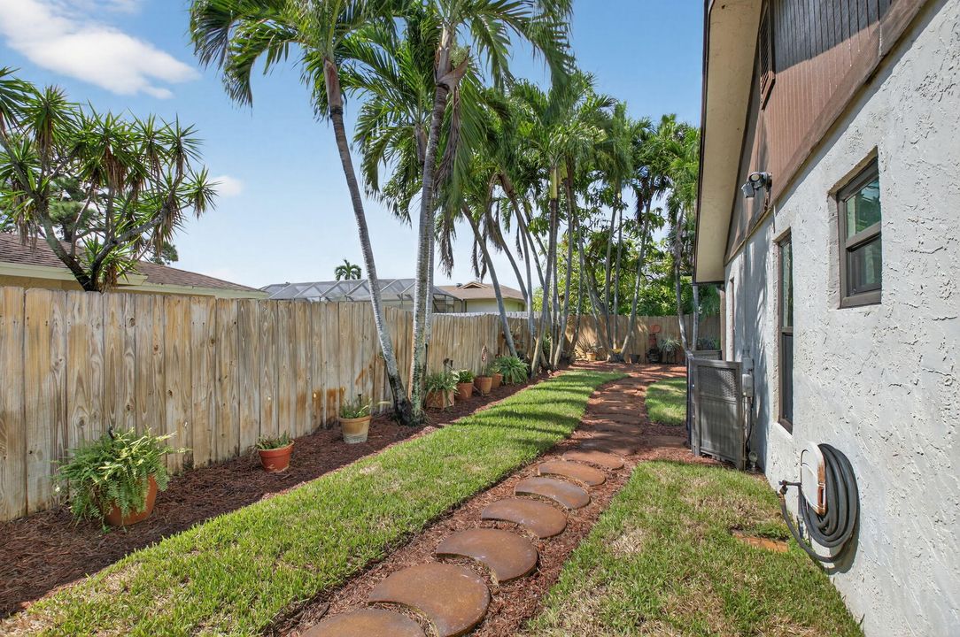 For Sale: $810,000 (3 beds, 2 baths, 1841 Square Feet)