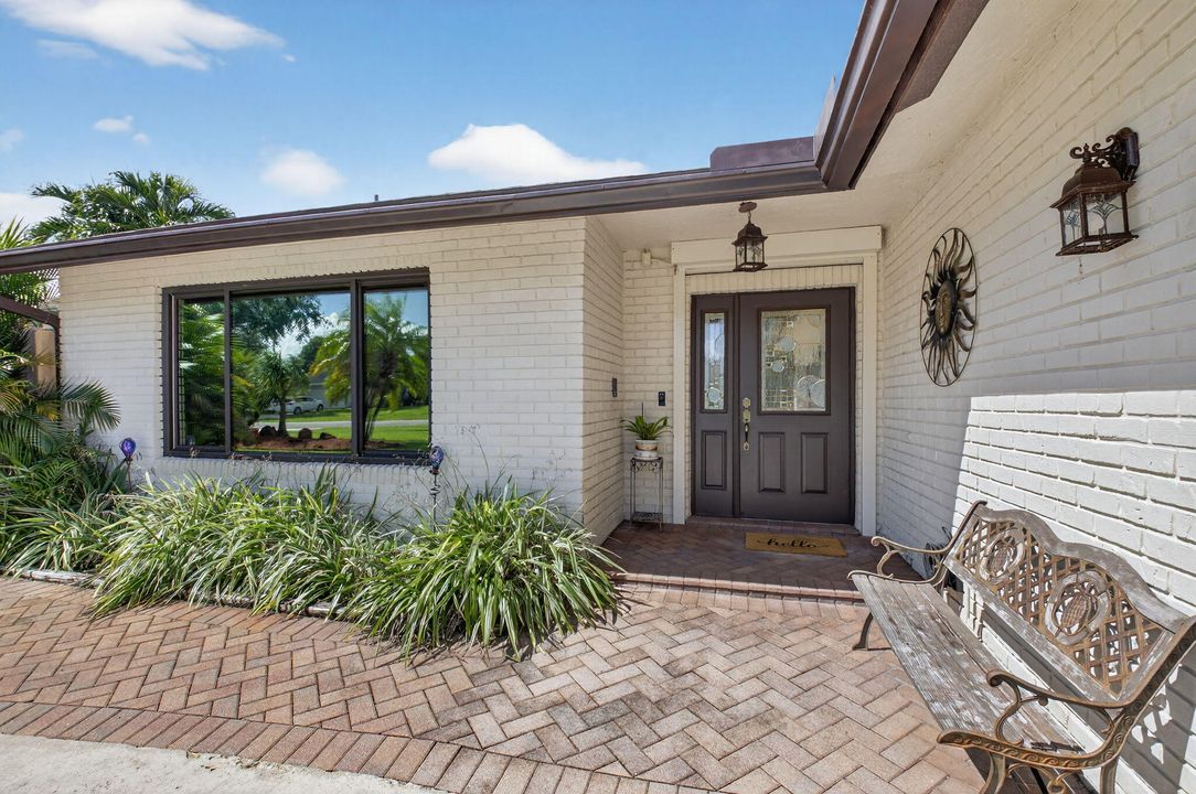 For Sale: $810,000 (3 beds, 2 baths, 1841 Square Feet)