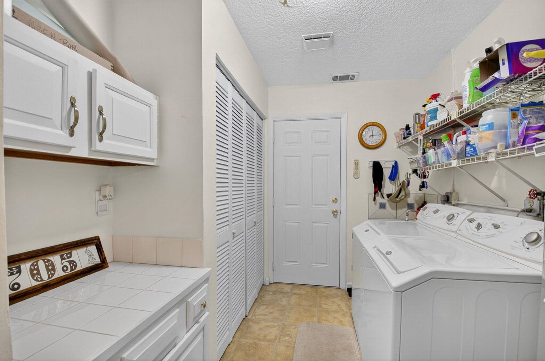 For Sale: $810,000 (3 beds, 2 baths, 1841 Square Feet)