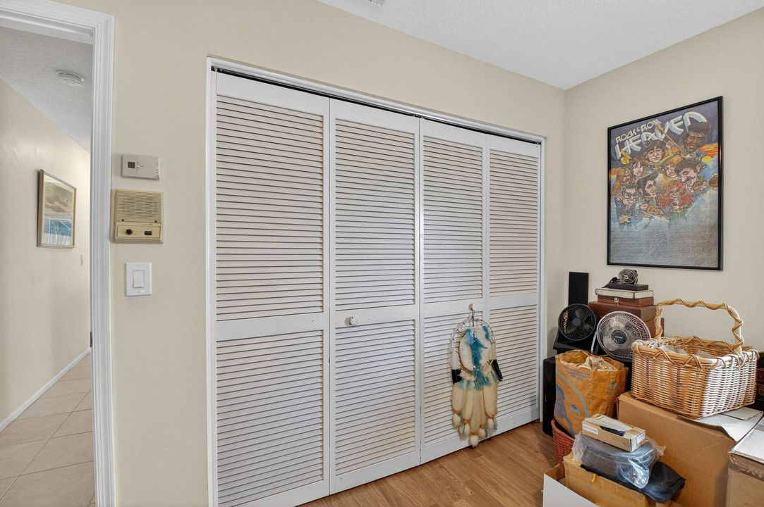 For Sale: $810,000 (3 beds, 2 baths, 1841 Square Feet)