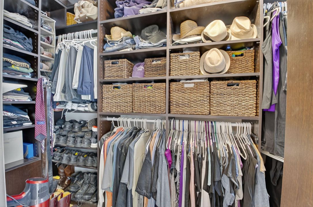 For Sale: $810,000 (3 beds, 2 baths, 1841 Square Feet)