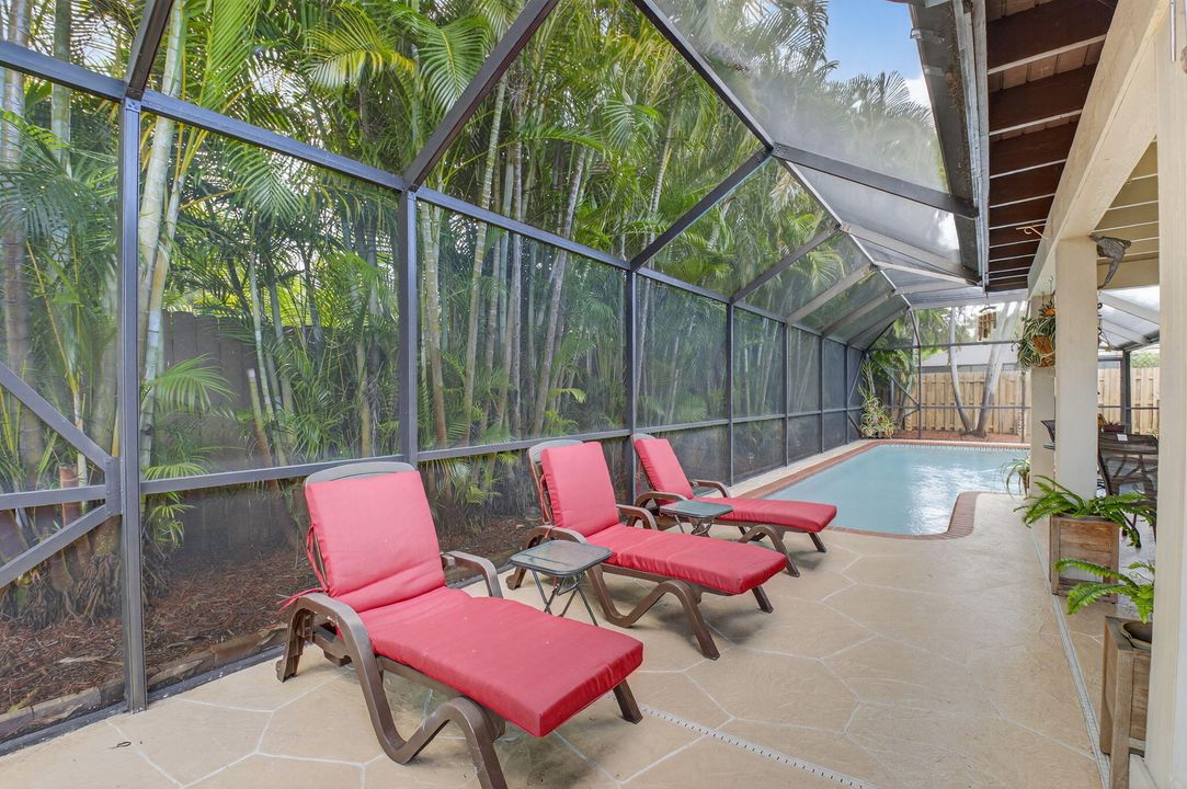 For Sale: $810,000 (3 beds, 2 baths, 1841 Square Feet)