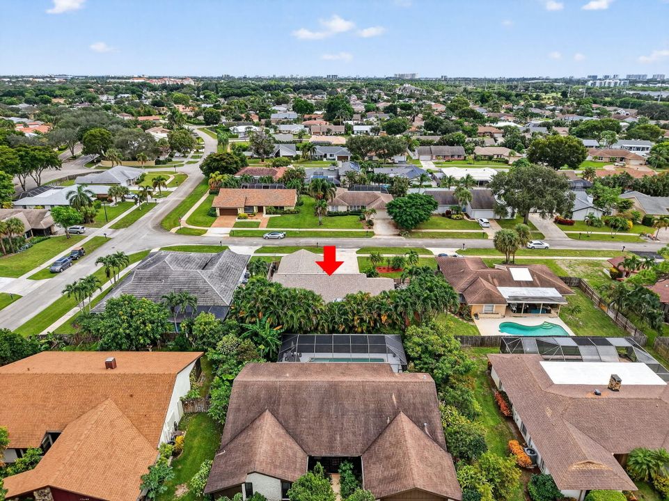 For Sale: $810,000 (3 beds, 2 baths, 1841 Square Feet)