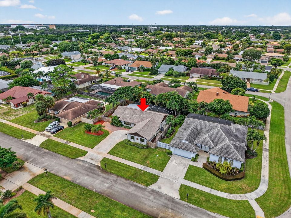 For Sale: $810,000 (3 beds, 2 baths, 1841 Square Feet)