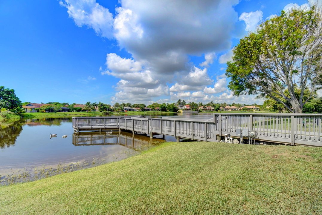 For Sale: $810,000 (3 beds, 2 baths, 1841 Square Feet)