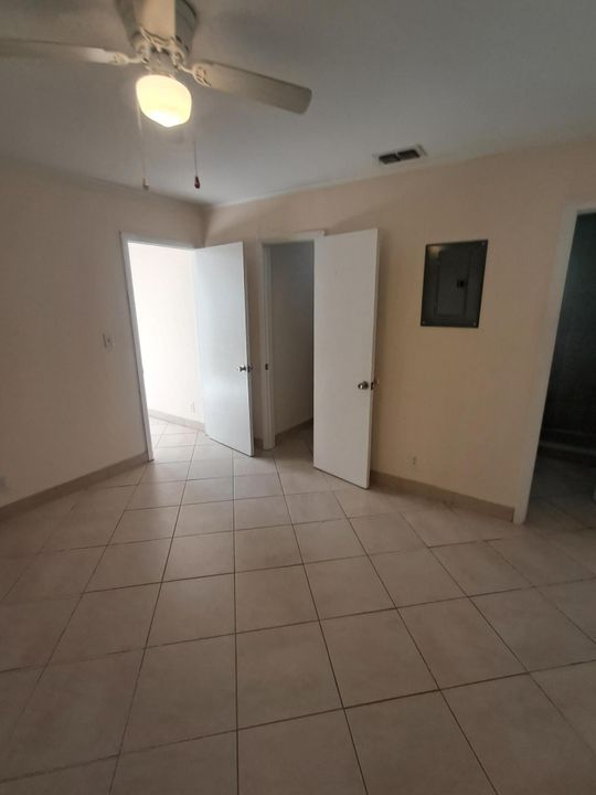 For Rent: $1,650 (1 beds, 1 baths, 550 Square Feet)