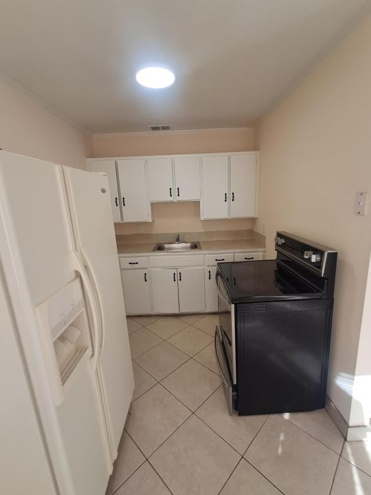 For Rent: $1,650 (1 beds, 1 baths, 550 Square Feet)