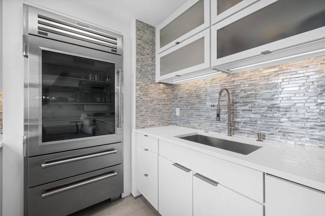 For Rent: $6,999 (2 beds, 2 baths, 1250 Square Feet)