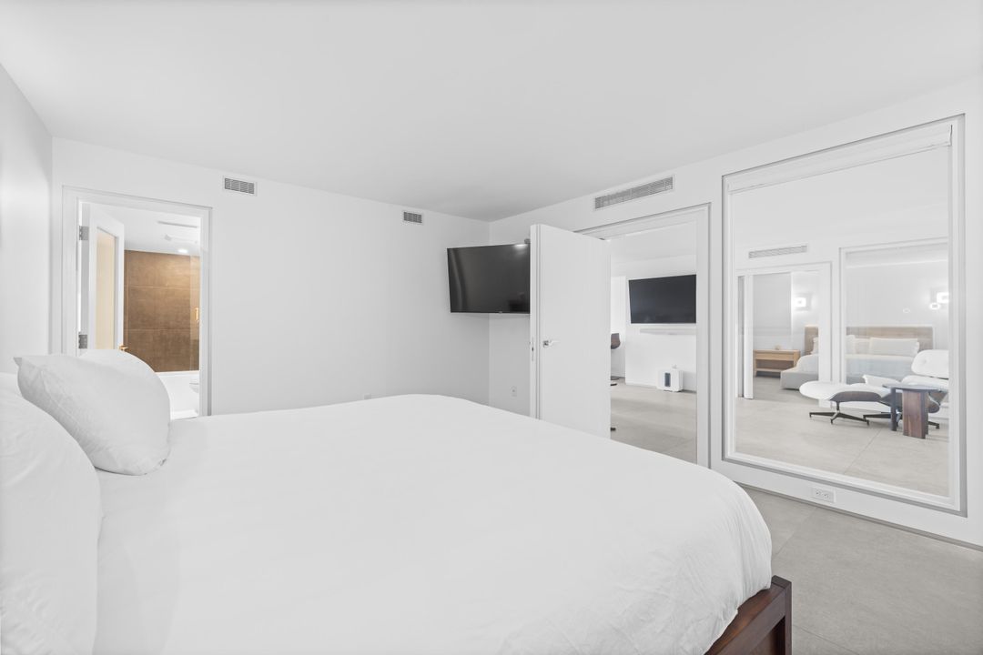 For Rent: $6,999 (2 beds, 2 baths, 1250 Square Feet)