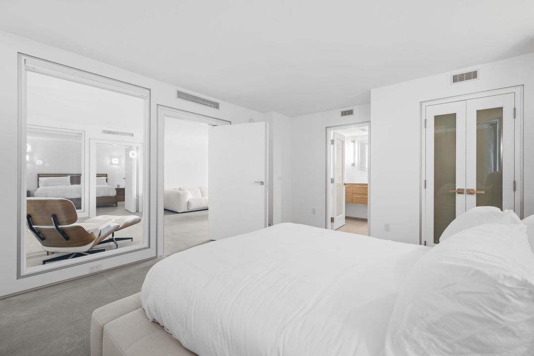 For Rent: $6,999 (2 beds, 2 baths, 1250 Square Feet)