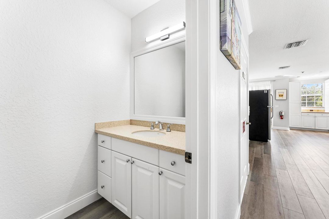 На продажу: $4,000,000 (0 спален, 0 ванн, 9828 Квадратных фут)