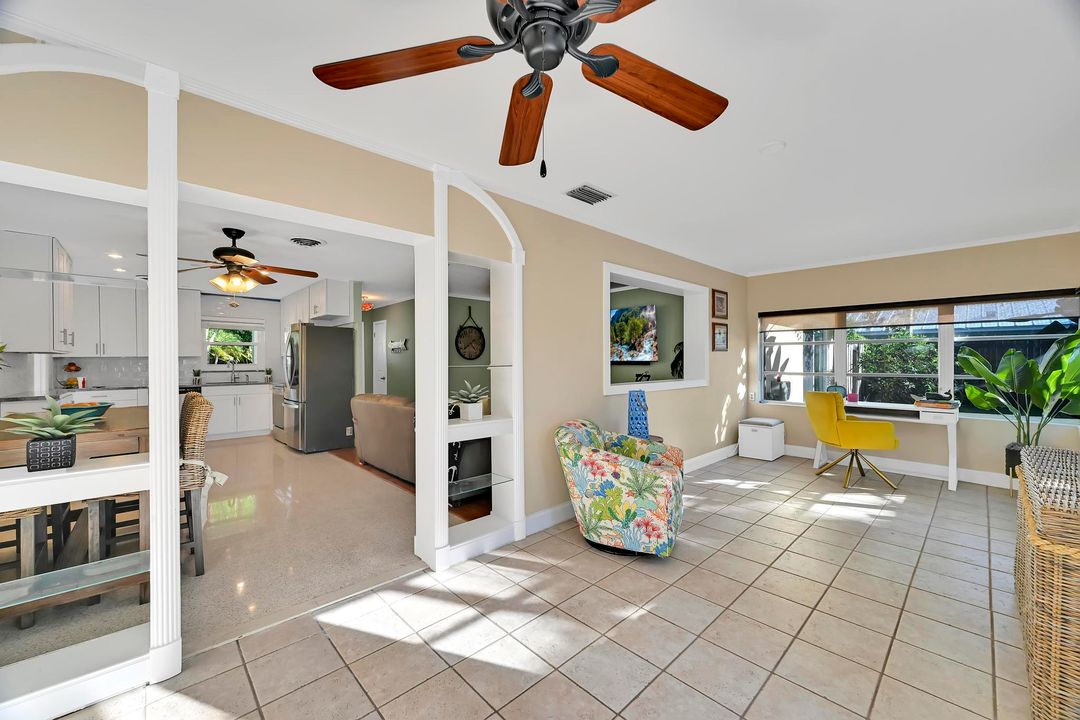 For Sale: $649,900 (2 beds, 2 baths, 1200 Square Feet)