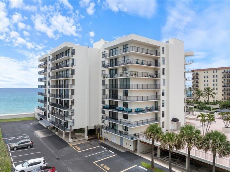 For Sale: $1,075,000 (2 beds, 2 baths, 1482 Square Feet)