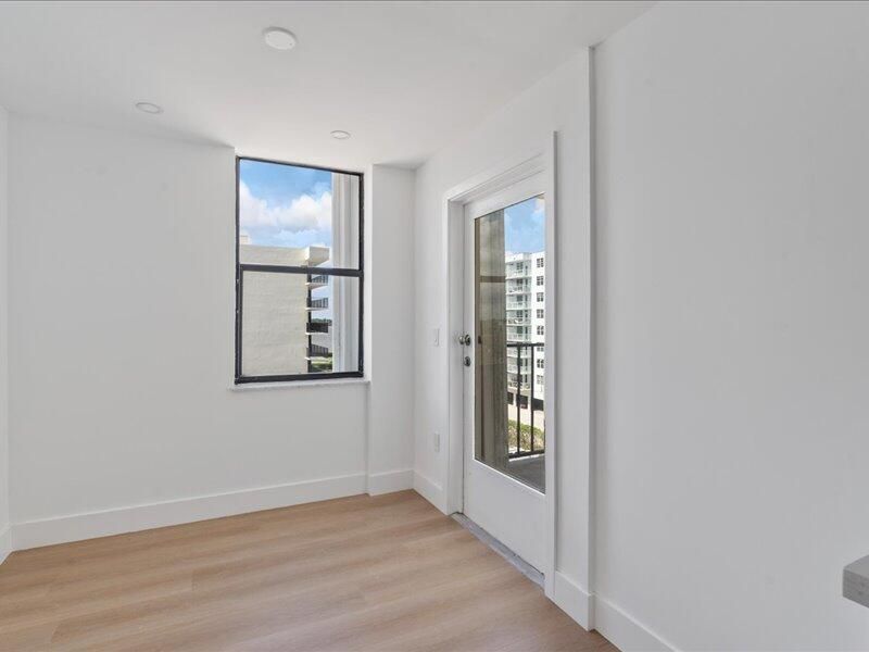 For Sale: $1,075,000 (2 beds, 2 baths, 1482 Square Feet)