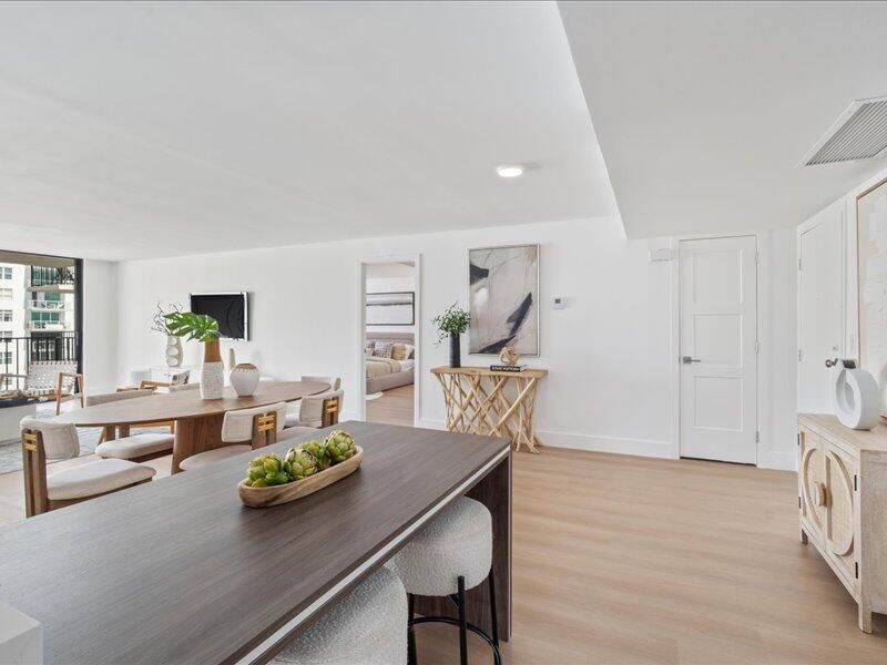 For Sale: $1,075,000 (2 beds, 2 baths, 1482 Square Feet)