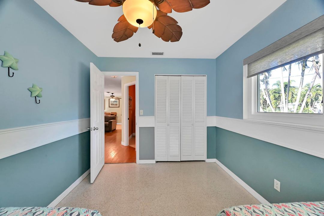 For Sale: $649,900 (2 beds, 2 baths, 1200 Square Feet)