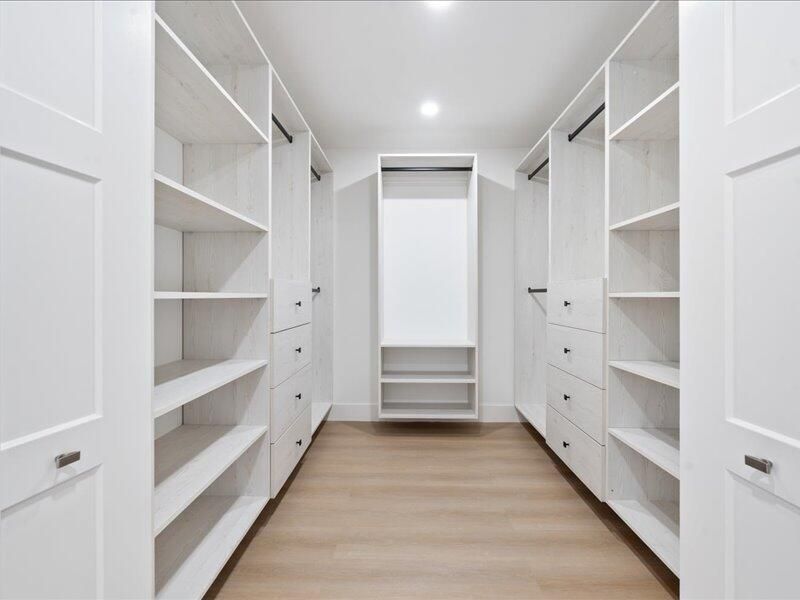 For Sale: $1,075,000 (2 beds, 2 baths, 1482 Square Feet)