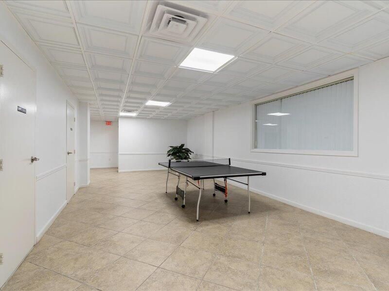 For Sale: $1,075,000 (2 beds, 2 baths, 1482 Square Feet)