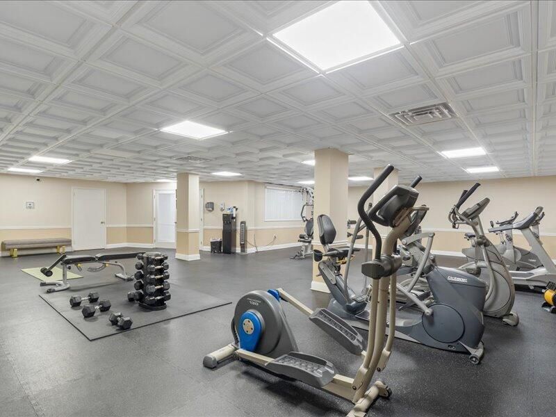 For Sale: $1,075,000 (2 beds, 2 baths, 1482 Square Feet)