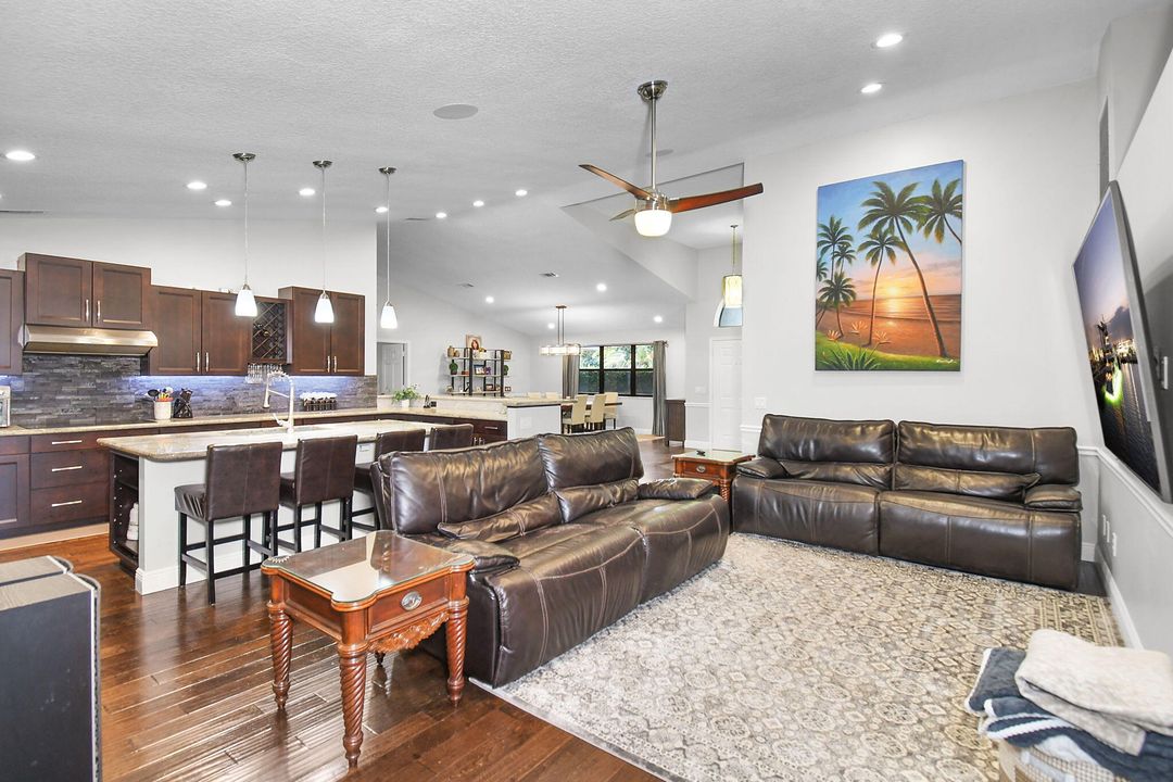 For Sale: $797,000 (4 beds, 2 baths, 2375 Square Feet)