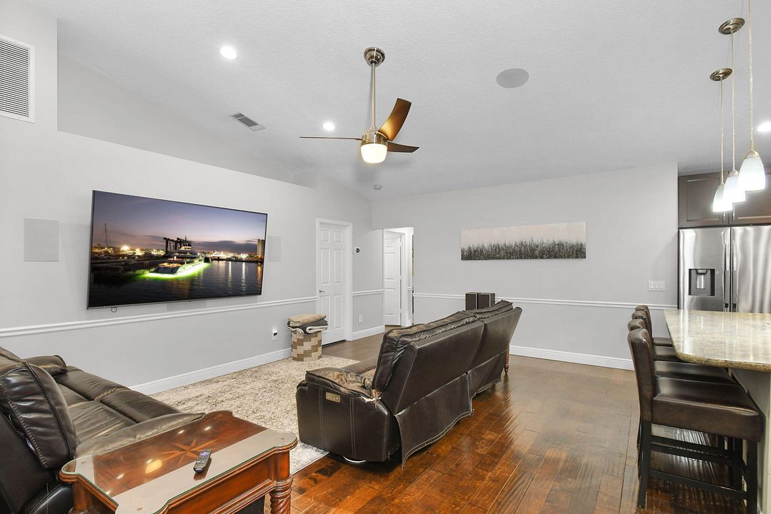 For Sale: $797,000 (4 beds, 2 baths, 2375 Square Feet)