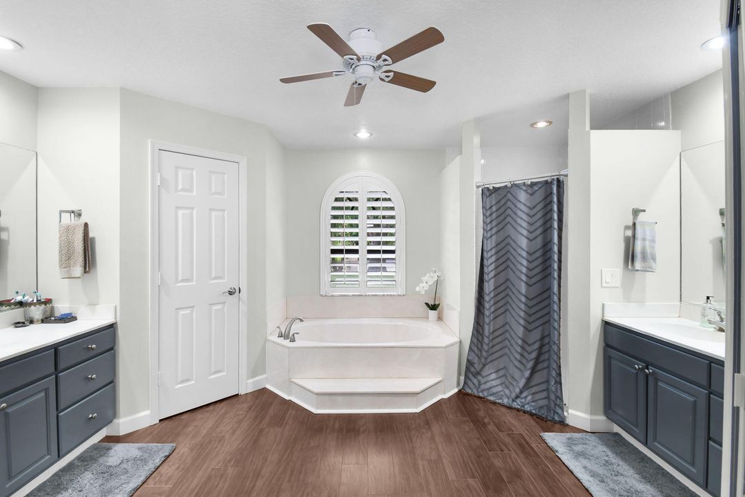 For Sale: $797,000 (4 beds, 2 baths, 2375 Square Feet)