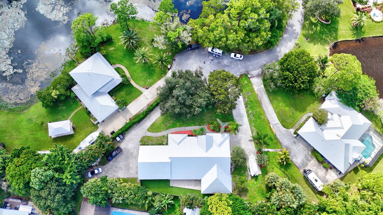 For Sale: $797,000 (4 beds, 2 baths, 2375 Square Feet)