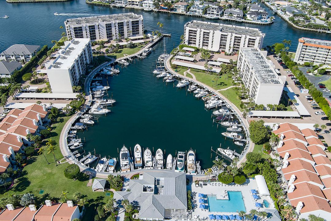 Active With Contract: $475,000 (2 beds, 2 baths, 1020 Square Feet)