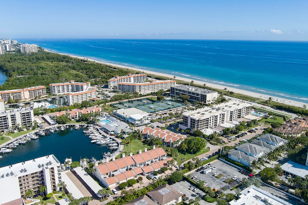 Active With Contract: $475,000 (2 beds, 2 baths, 1020 Square Feet)