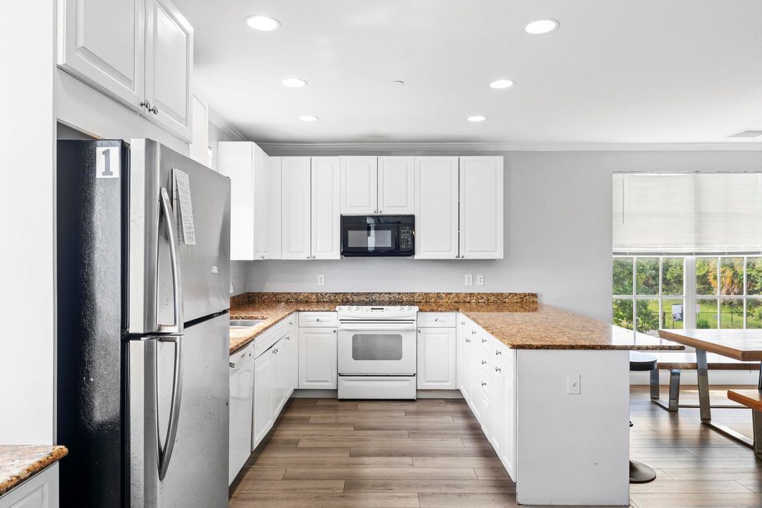 For Sale: $4,000,000 (3 beds, 3 baths, 9828 Square Feet)