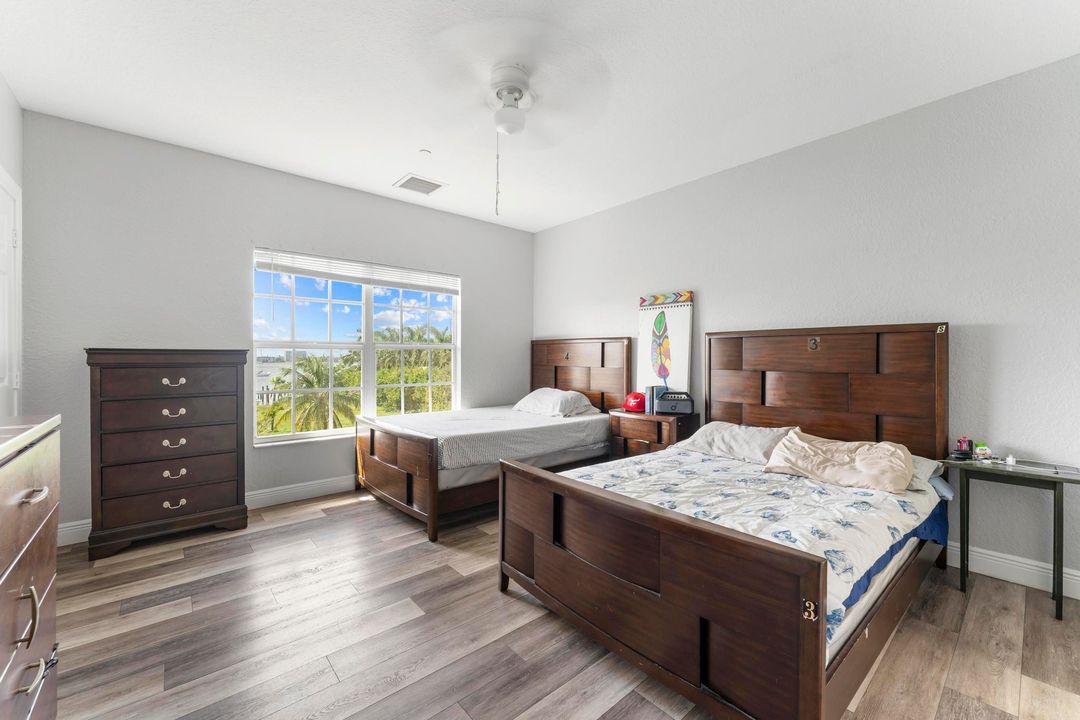 For Sale: $4,000,000 (3 beds, 3 baths, 9828 Square Feet)