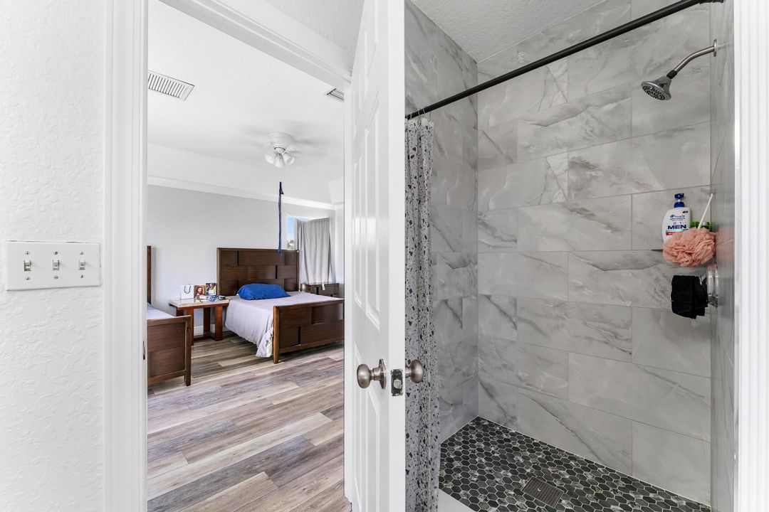 For Sale: $4,000,000 (3 beds, 3 baths, 9828 Square Feet)