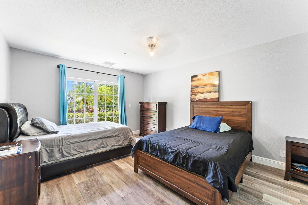 For Sale: $4,000,000 (3 beds, 3 baths, 9828 Square Feet)