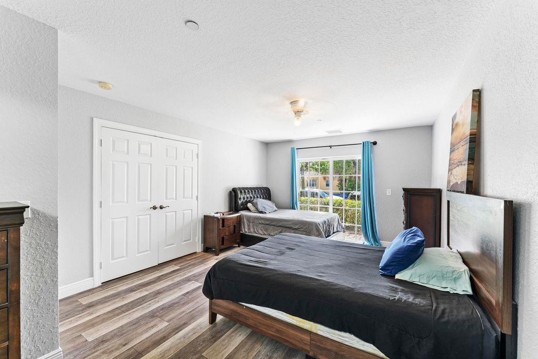 For Sale: $4,000,000 (3 beds, 3 baths, 9828 Square Feet)