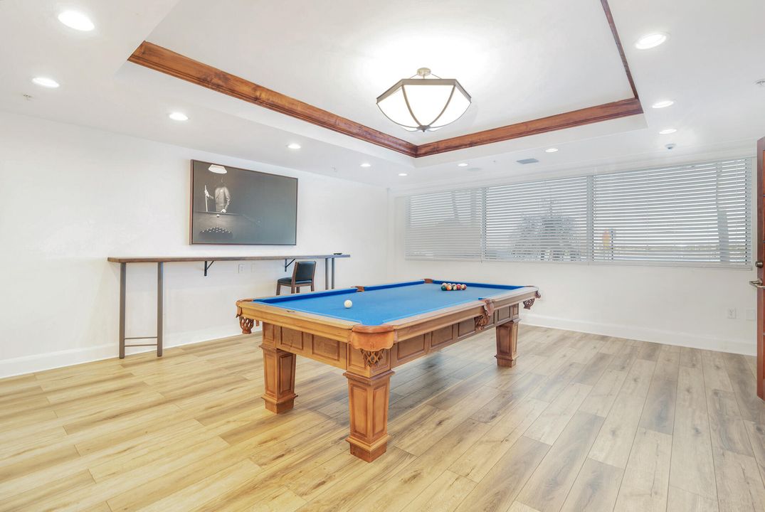 待售: $289,000 (1 贝兹, 1 浴室, 778 平方英尺)