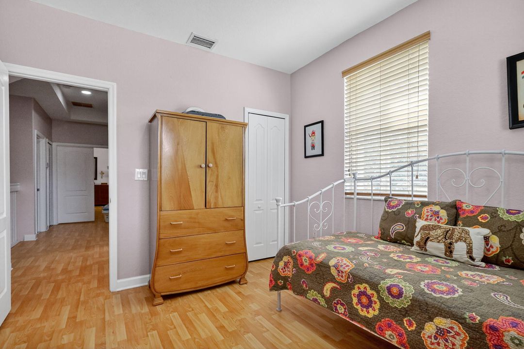 待售: $580,000 (4 贝兹, 3 浴室, 1985 平方英尺)