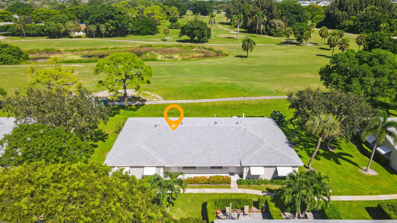 最近售出: $170,000 (1 贝兹, 1 浴室, 821 平方英尺)