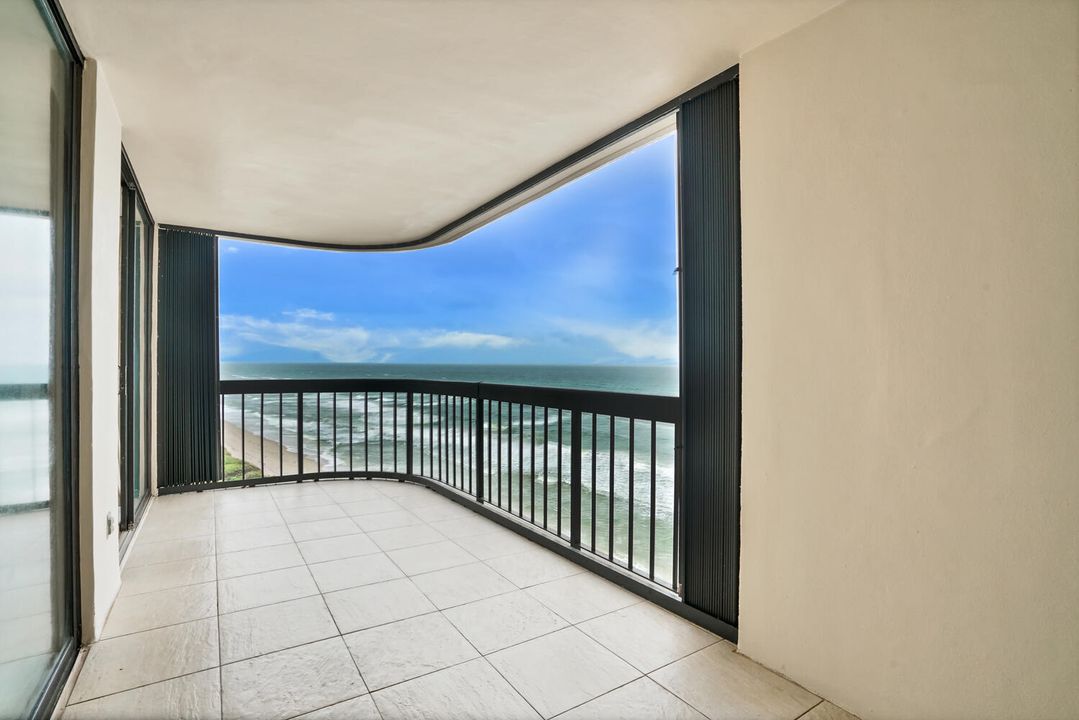 合同活跃: $5,000 (2 贝兹, 2 浴室, 1586 平方英尺)